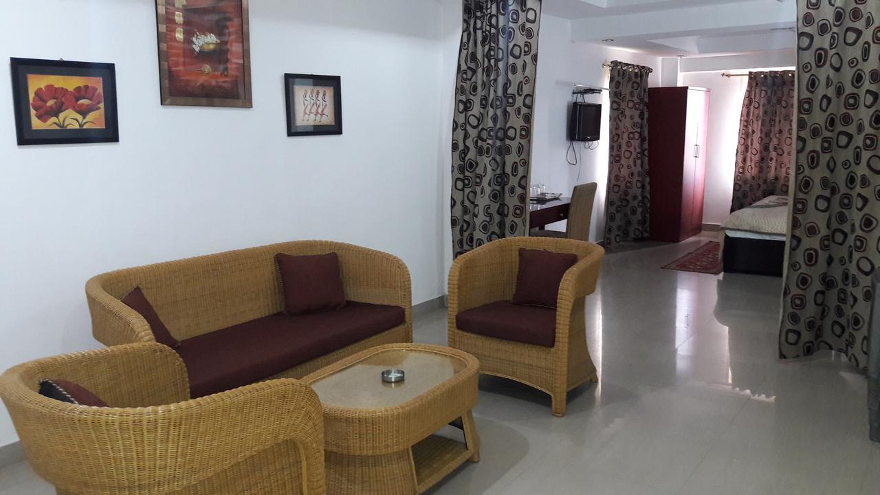 Aroma Residency Hotel Tinsukia Exterior photo